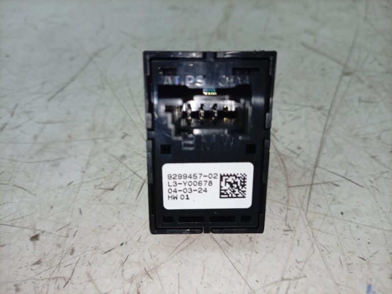 Recambio de mando elevalunas trasero izquierdo para bmw 3 touring m3 competition xdrive referencia OEM IAM  929945702 