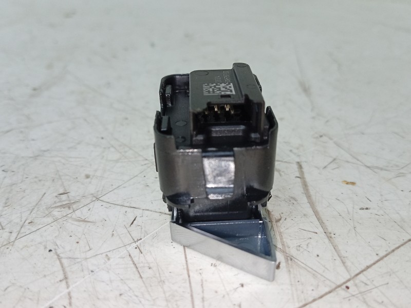 Recambio de interruptor para bmw 3 touring m3 competition xdrive referencia OEM IAM  5A9575701 