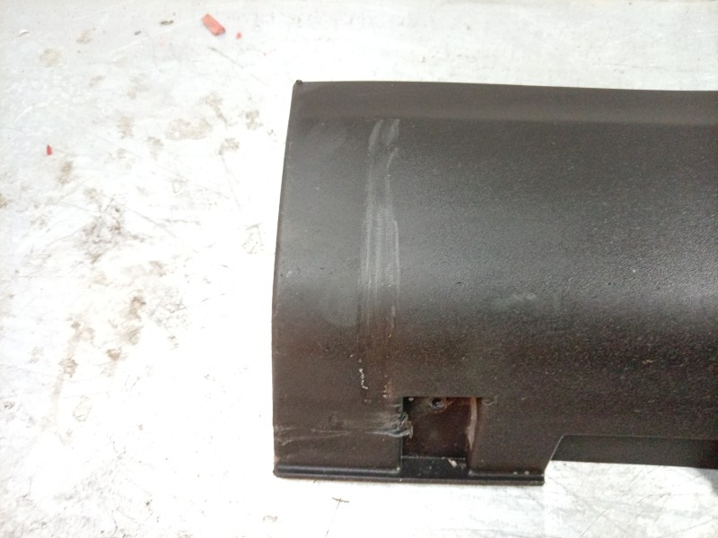Recambio de estribos laterales para kg mobility tivoli referencia OEM IAM  7955035000 