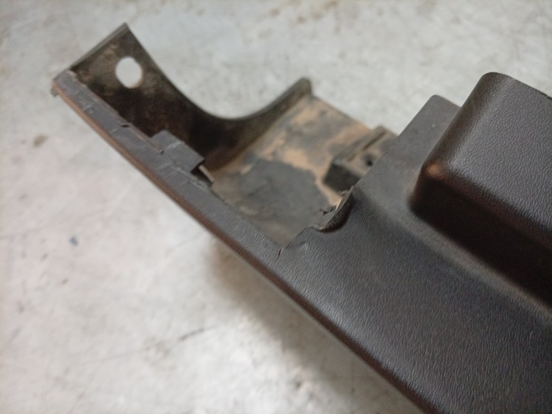 Recambio de estribos laterales para kg mobility tivoli referencia OEM IAM  7955035000 