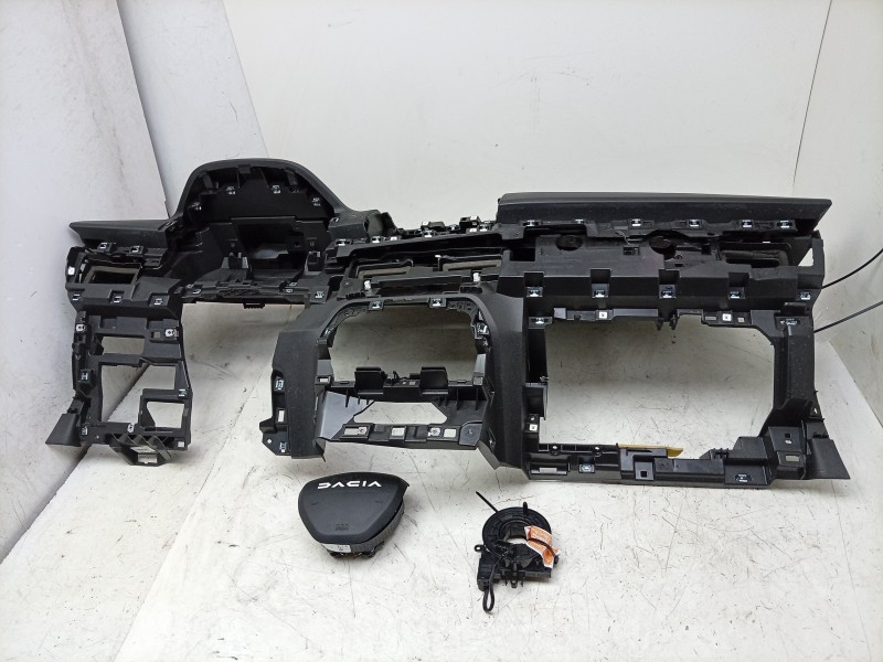 Recambio de kit airbag para dacia sandero iii 1.0 tce 90 eco-g referencia OEM IAM  681008640R 