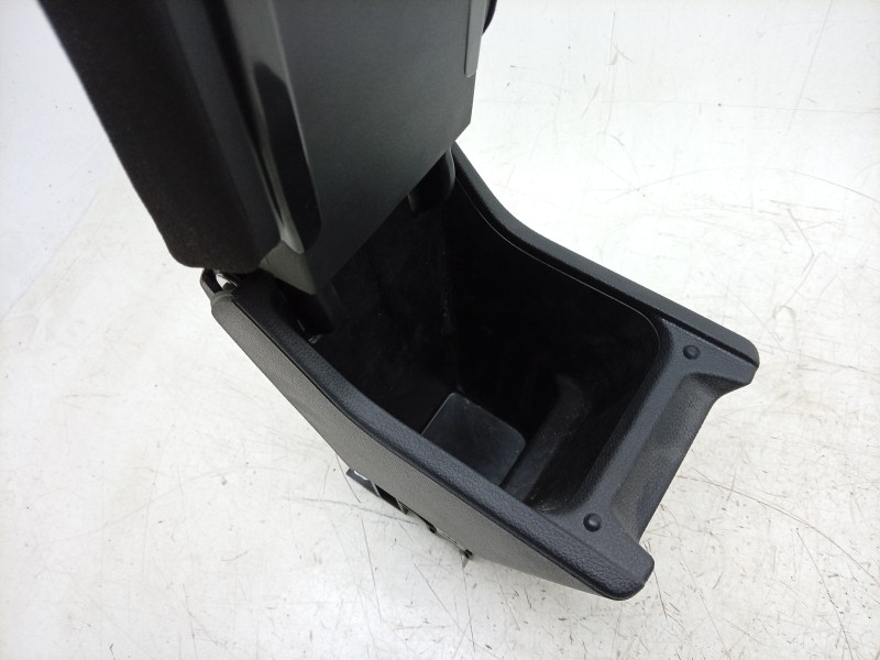 Recambio de apoyabrazos central para seat ibiza v (kj1, kjg) 1.0 tsi referencia OEM IAM  6F0864207AH 