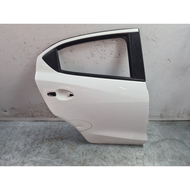 Recambio de puerta trasera derecha para mazda 2 hatchback (dl, dj) 1.5 skyactiv-g referencia OEM IAM D0Y07202XK D0Y07202XK 