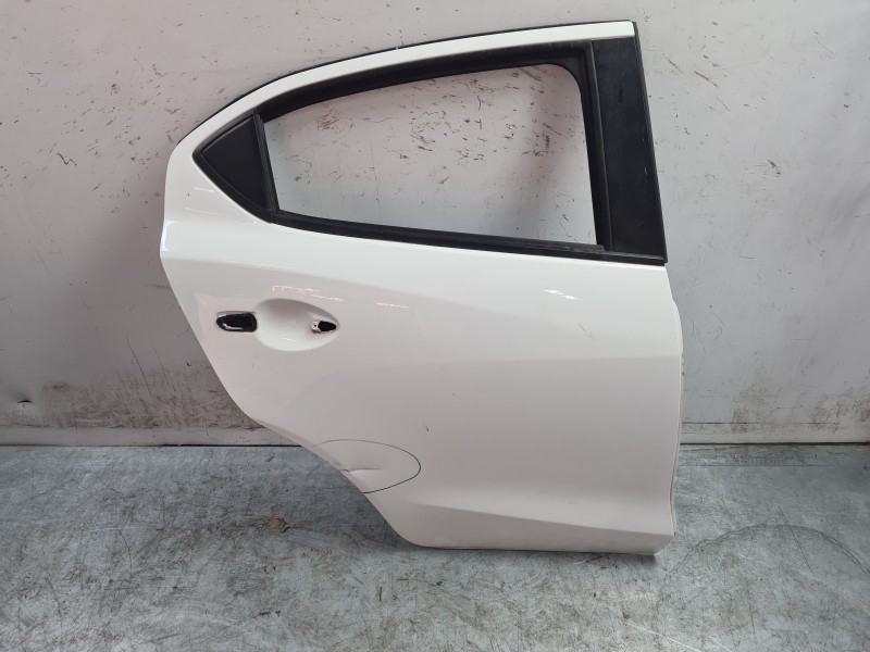 Recambio de puerta trasera derecha para mazda 2 hatchback (dl, dj) 1.5 skyactiv-g referencia OEM IAM D0Y07202XK D0Y07202XK 