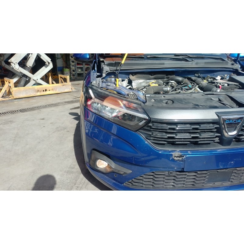Recambio de faro derecho para dacia sandero iii 1.0 tce 90 eco-g referencia OEM IAM   