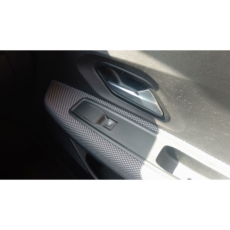 Recambio de mando elevalunas delantero derecho para dacia sandero iii 1.0 tce 90 eco-g referencia OEM IAM   