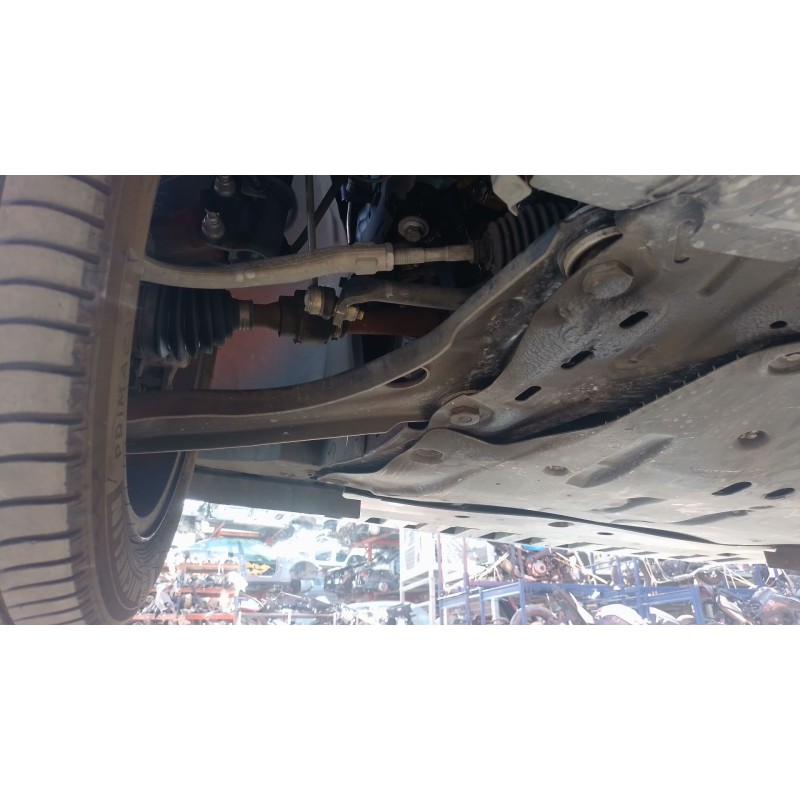 Recambio de brazo suspension inferior delantero izquierdo para dacia sandero iii 1.0 tce 90 eco-g referencia OEM IAM   