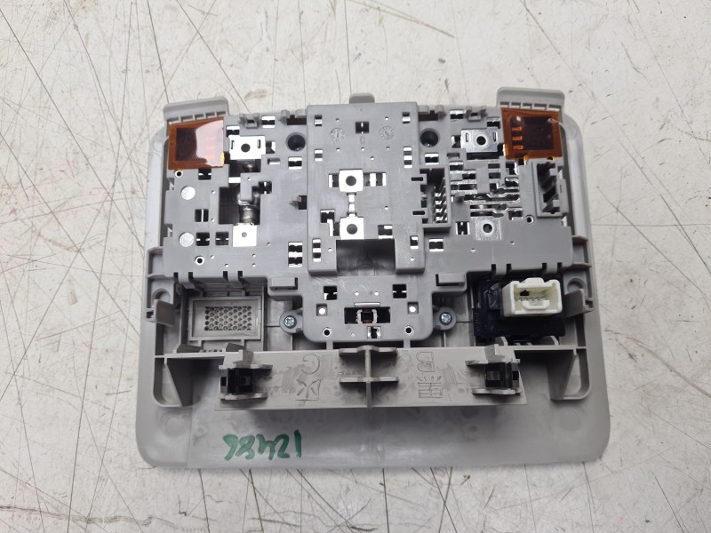 Recambio de luz interior para mazda 2 hatchback (dl, dj) 1.5 skyactiv-g referencia OEM IAM BHN969970C75 BHN969970C75 