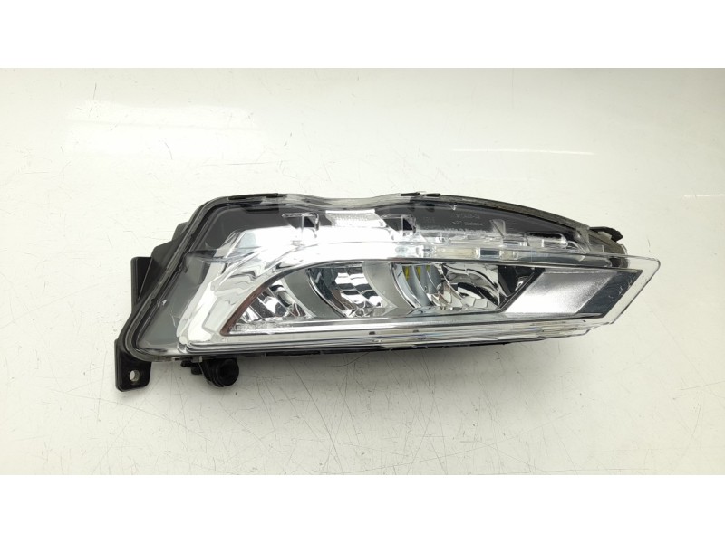 Recambio de faro antiniebla derecho para seat leon (kl1, klg) 1.0 tsi referencia OEM IAM  5F0941702C 10121391005/9020102/ST43044