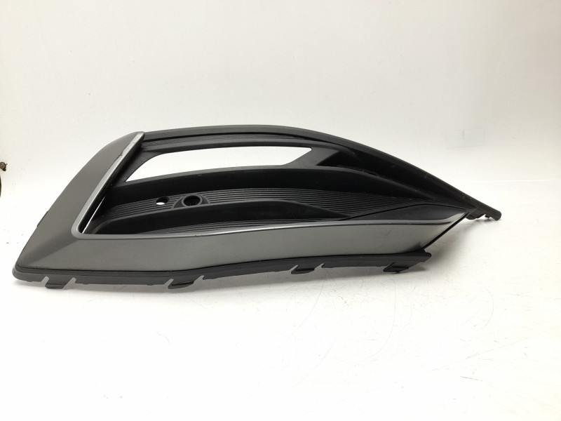 Recambio de rejilla paragolpes derecha para seat leon (kl1, klg) 1.0 tsi referencia OEM IAM  5FA853666E 
