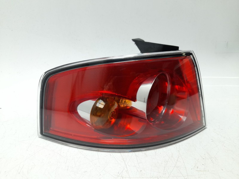 Recambio de piloto trasero izquierdo para seat ibiza iii (6l1) 1.4 16v referencia OEM IAM  6L6945111B 103F21171771/16852131/9010