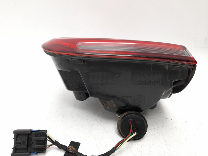 Recambio de piloto trasero derecho interior para citroën c5 aircross (ac_, aj_, ar_, a4_) 1.5 bluehdi 130 (acyhzj, acyhzr) refer