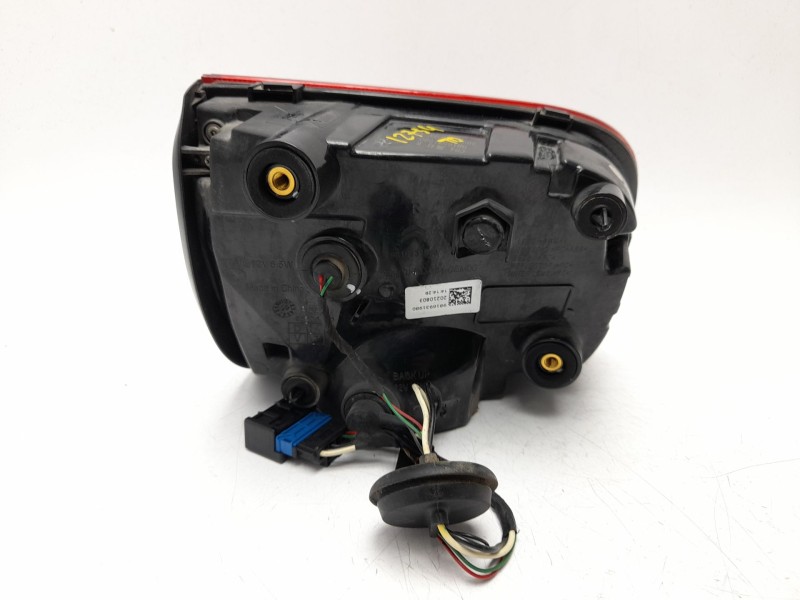 Recambio de piloto trasero derecho interior para citroën c5 aircross (ac_, aj_, ar_, a4_) 1.5 bluehdi 130 (acyhzj, acyhzr) refer