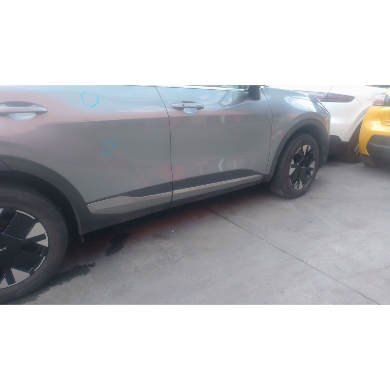 Recambio de estribos laterales para kia sportage v (nq5) 1.6 tgdi hybrid awd referencia OEM IAM   