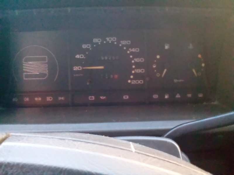 seat ibiza del año 1990