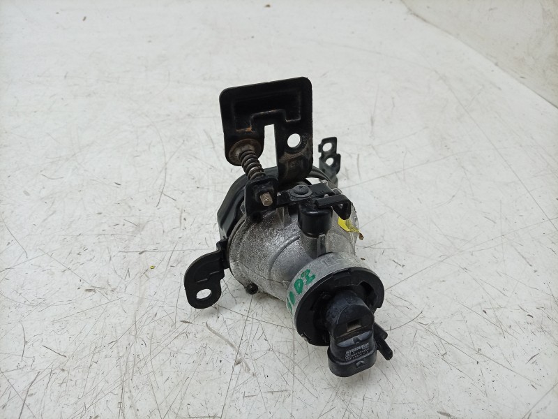 Recambio de faro antiniebla izquierdo para kia stonic (yb) 1.0 t-gdi referencia OEM IAM  92201H8400 7700101