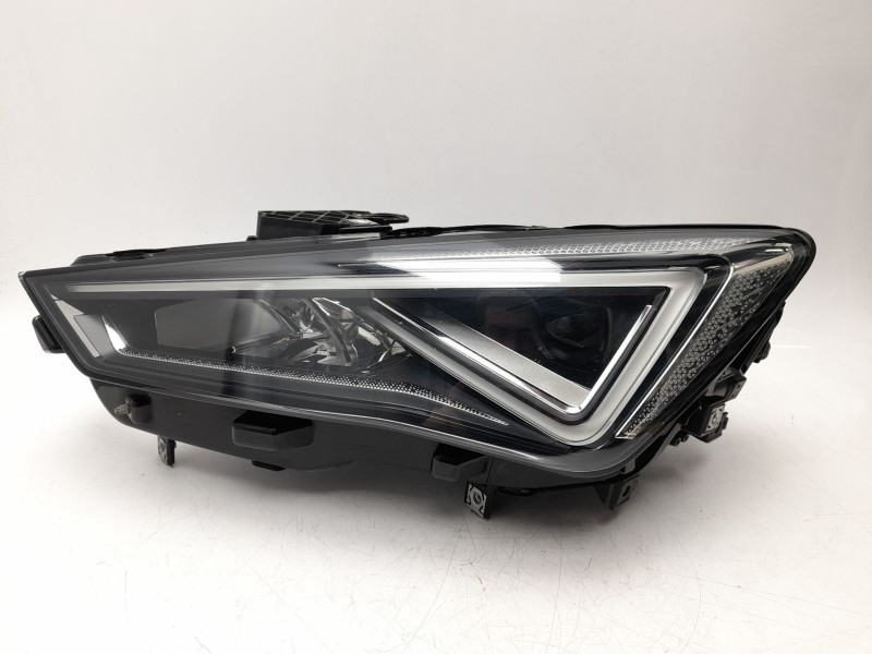 Recambio de faro izquierdo para seat leon (kl1, klg) 1.0 tsi referencia OEM IAM   