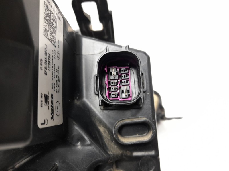 Recambio de faro izquierdo para seat leon (kl1, klg) 1.0 tsi referencia OEM IAM   