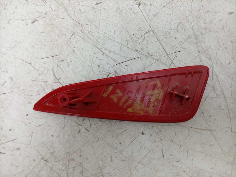 Recambio de piloto trasero izquierdo paragolpes para toyota yaris hybrid active referencia OEM IAM  81920F4010 