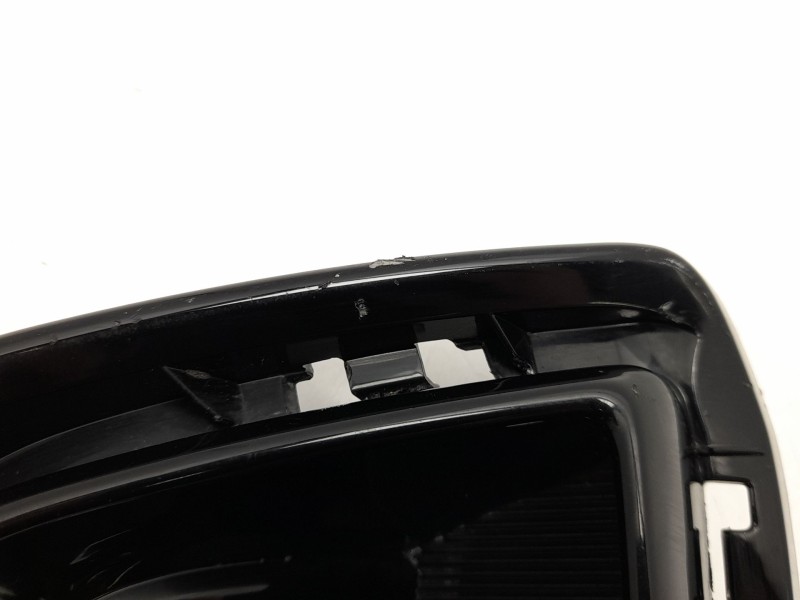 Recambio de rejilla paragolpes izquierda para kia stonic (yb) 1.0 t-gdi referencia OEM IAM  86523H8410 