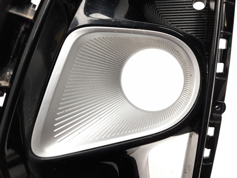 Recambio de rejilla paragolpes izquierda para kia stonic (yb) 1.0 t-gdi referencia OEM IAM  86523H8410 