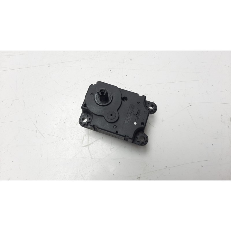 Recambio de motor calefaccion para mitsubishi l 200 2.4 di-d cat referencia OEM IAM CS5A512TD014  