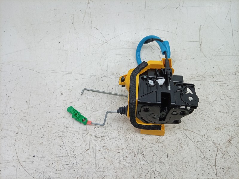 Recambio de cerradura puerta delantera izquierda para hyundai inster ax referencia OEM IAM  81310GX000 