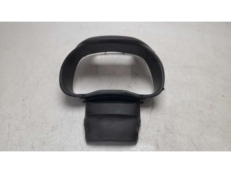 Recambio de moldura para hyundai kona 1.0 tgdi cat referencia OEM IAM 84830J9100  