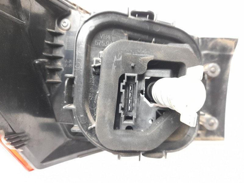 Recambio de piloto trasero derecho para seat ateca (kh7, khp) 1.6 tdi referencia OEM IAM  575945208C 
