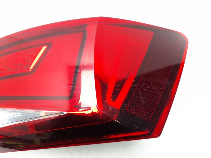Recambio de piloto trasero derecho para seat ateca (kh7, khp) 1.6 tdi referencia OEM IAM  575945208C 