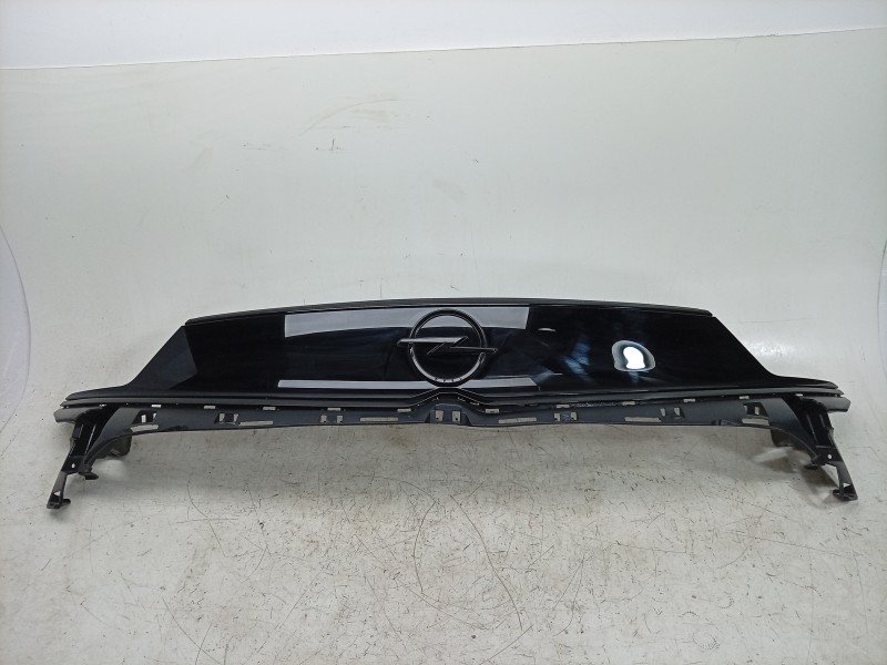 Recambio de rejilla paragolpes central para opel crossland referencia OEM IAM  39172213 