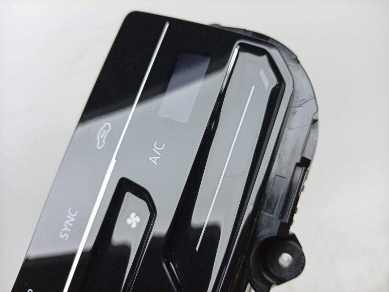 Recambio de mando climatizador para volkswagen t-roc (a11, d11) 2.0 tdi referencia OEM IAM  2GA907044C 