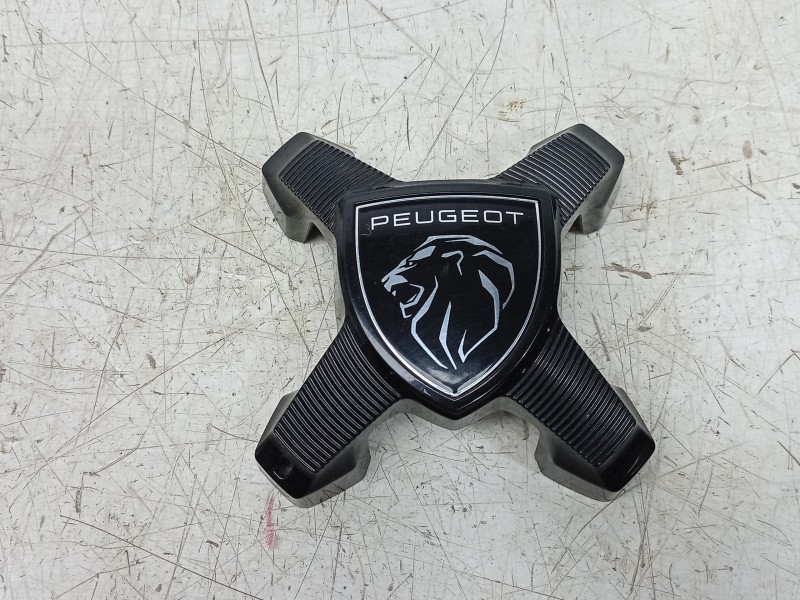 Recambio de tapacubos para peugeot 2008 allure hybrid 136 edcs6 referencia OEM IAM 9848313780 9848313880 