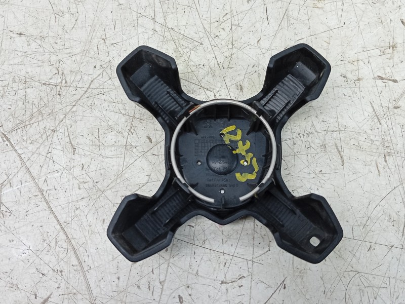 Recambio de tapacubos para peugeot 2008 allure hybrid 136 edcs6 referencia OEM IAM 9848313780 9848313880 