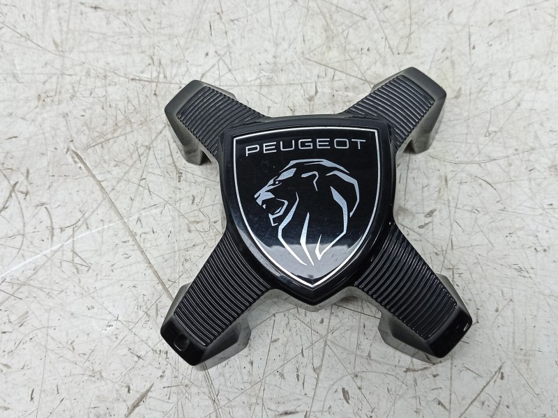 Recambio de tapacubos para peugeot 2008 allure hybrid 136 edcs6 referencia OEM IAM 9848313780 9848313880 