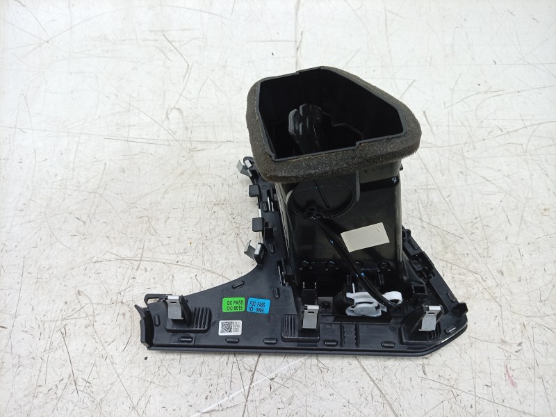 Recambio de aireador izquierdo para seat ateca (kh7, khp) 1.6 tdi referencia OEM IAM  576820901A 