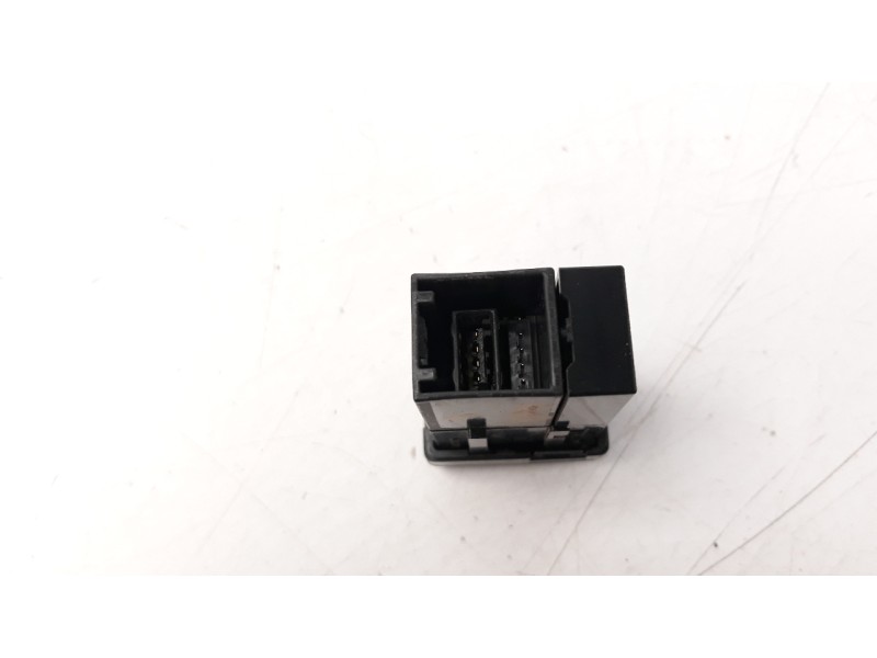 Recambio de modulo electronico para toyota rav 4 referencia OEM IAM 8619042040 CALS02H0AJ 