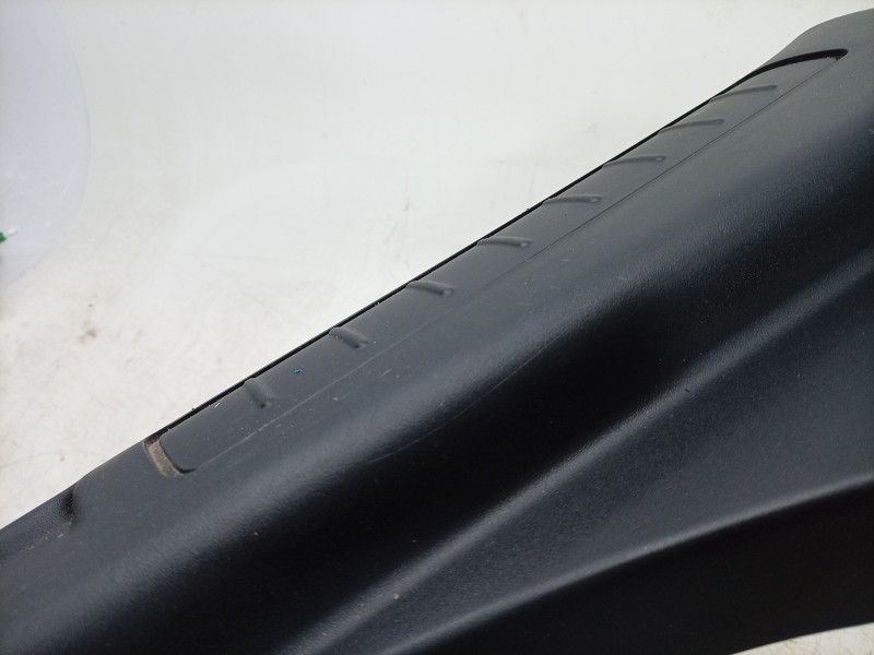 Recambio de moldura para land rover range rover evoque (l538) 2.0 d referencia OEM IAM  BJ32113A10AD 