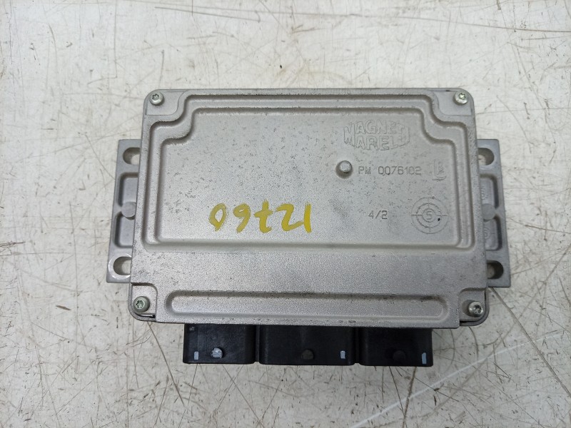 Recambio de centralita motor uce para citroën c4 i (lc_) 1.4 16v referencia OEM IAM 9659099180 9653979480 