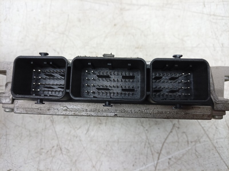 Recambio de centralita motor uce para citroën c4 i (lc_) 1.4 16v referencia OEM IAM 9659099180 9653979480 