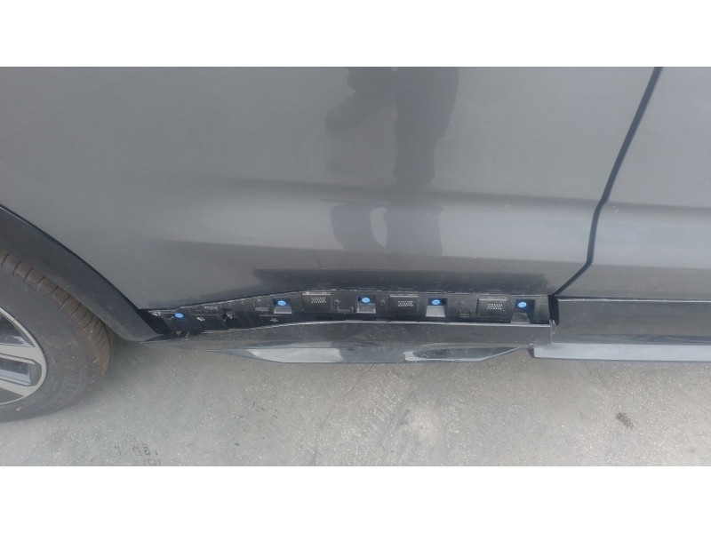 Recambio de puerta trasera derecha para renault austral tce 130 referencia OEM IAM   
