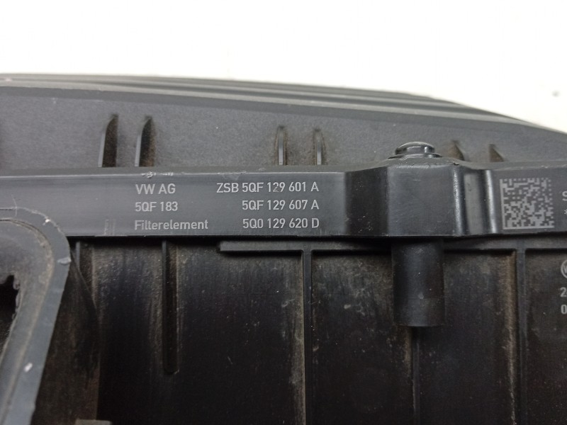 Recambio de caja filtro aire para volkswagen golf viii variant (cg5, db5) 2.0 tdi referencia OEM IAM  5QF129607A 