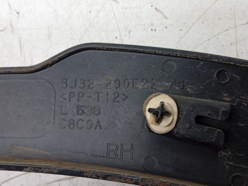 Recambio de aletin trasero derecho para land rover range rover evoque (l538) 2.0 d referencia OEM IAM  LR066506 