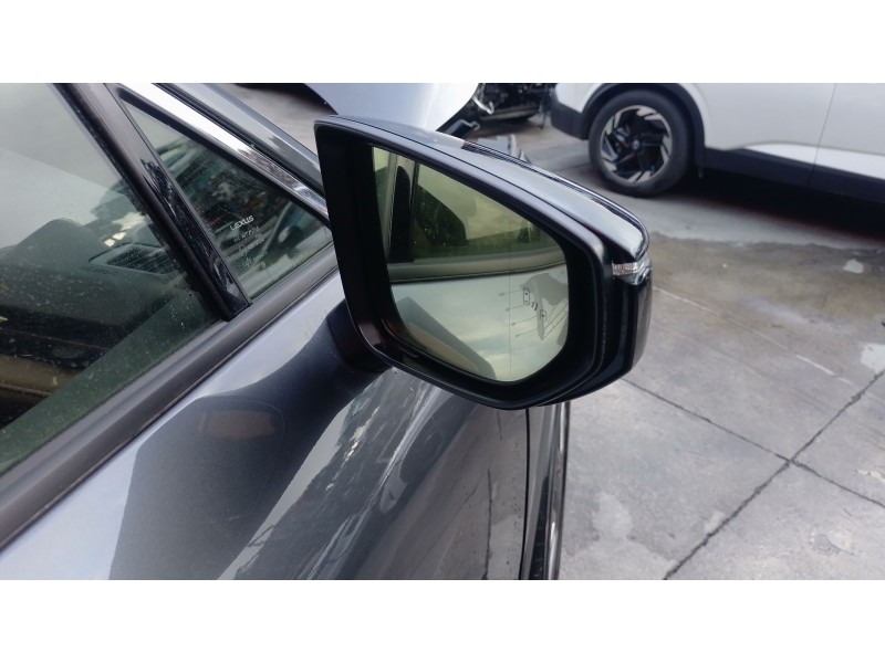 Recambio de retrovisor derecho para lexus lbx referencia OEM IAM   