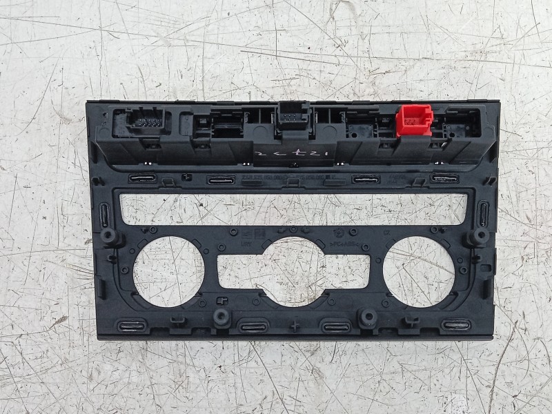 Recambio de moldura para seat ateca (kh7, khp) 1.6 tdi referencia OEM IAM  575858060E 