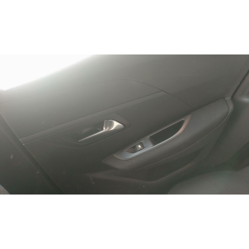 Recambio de mando elevalunas trasero derecho para peugeot 208 ii (ub_, up_, uw_, uj_) 1.2 puretech 100 referencia OEM IAM   