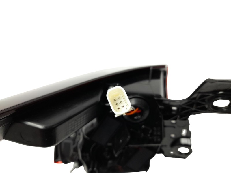 Recambio de piloto trasero derecho para nissan qashqai iii (j12) 1.3 dig-t referencia OEM IAM  265506UA0A 108807050