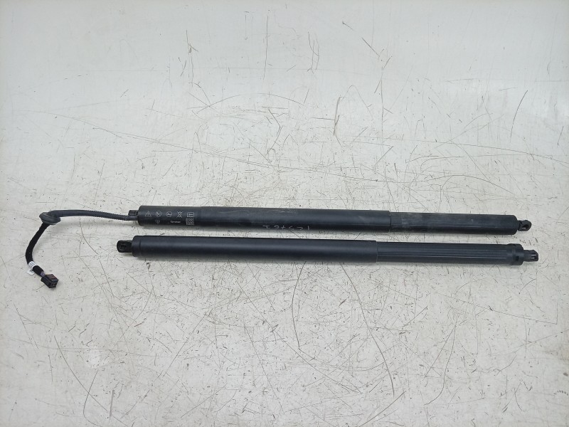 Recambio de amortiguadores maletero / porton para porsche macan (xab) 4 electric (xabbb1, xabfd1) referencia OEM IAM 95C827851B 