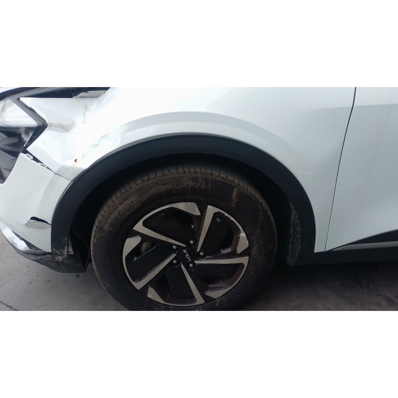 Recambio de aletin delantero izquierdo para kia sportage 1.6 t-gdi 160 cv referencia OEM IAM   