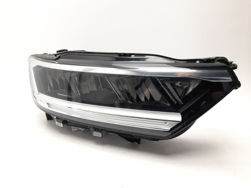 Recambio de faro derecho para volkswagen t-roc (a11, d11) 1.0 tsi referencia OEM IAM  2GA941006F 2481018